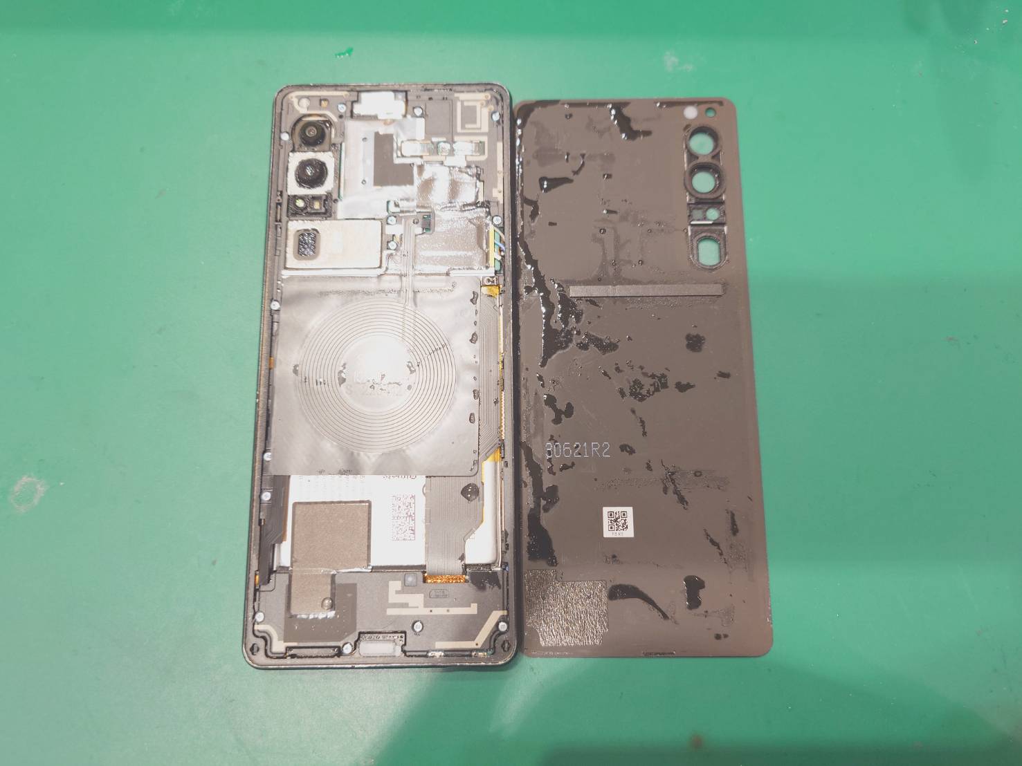 【五反田よりご来店】Xperia 1 Ⅳの水没洗浄修理をご依頼いただきました！